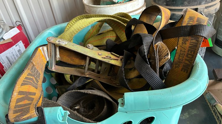 Image for Assortment of ratchet tie down straps, most 2
