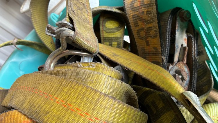 Image for Assortment of ratchet tie down straps, most 2