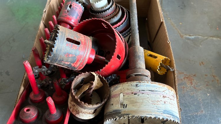 Image for Hole saw bits, chainsaw chain