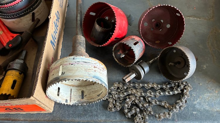 Image for Hole saw bits, chainsaw chain