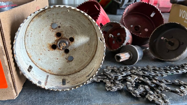 Image for Hole saw bits, chainsaw chain