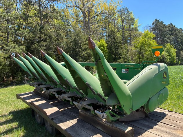 Image for 2012 John Deere 606C Chopping Corn Head, 6-row