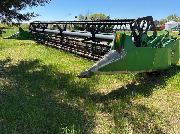 Image for John Deere 925 Auger Platform Bean Head