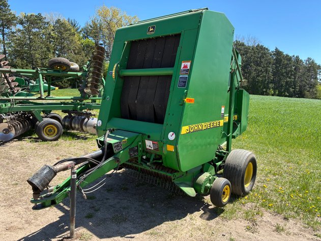 Image for John Deere 466 round baler
