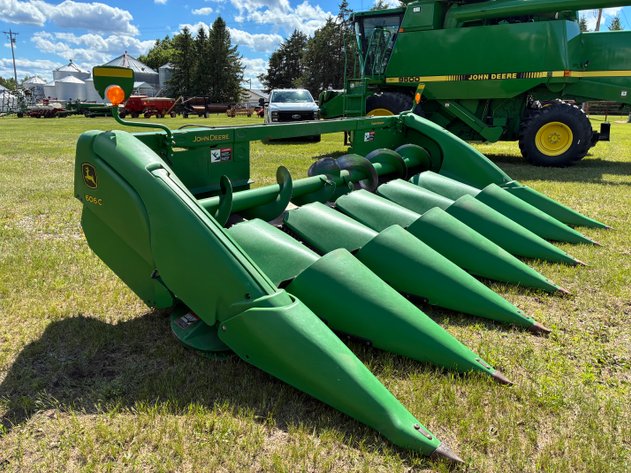 Image for 2012 John Deere 606C Chopping Corn Head, 6-row