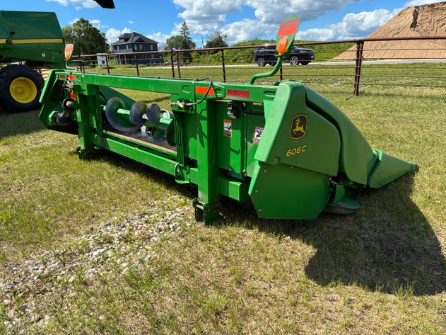 Image for 2012 John Deere 606C Chopping Corn Head, 6-row