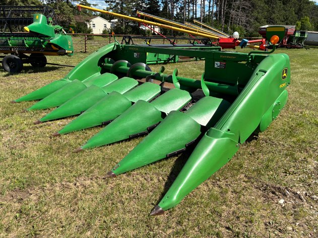 Image for 2012 John Deere 606C Chopping Corn Head, 6-row