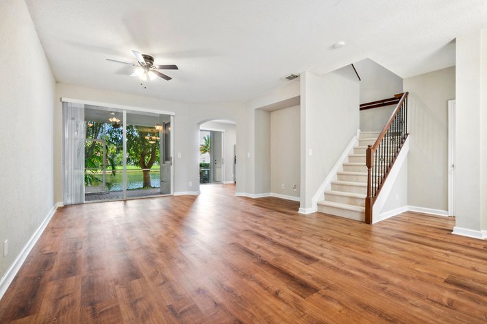 Image for Thousand Oaks Townhouse Riviera Beach, Online Auction, Palm Beach County