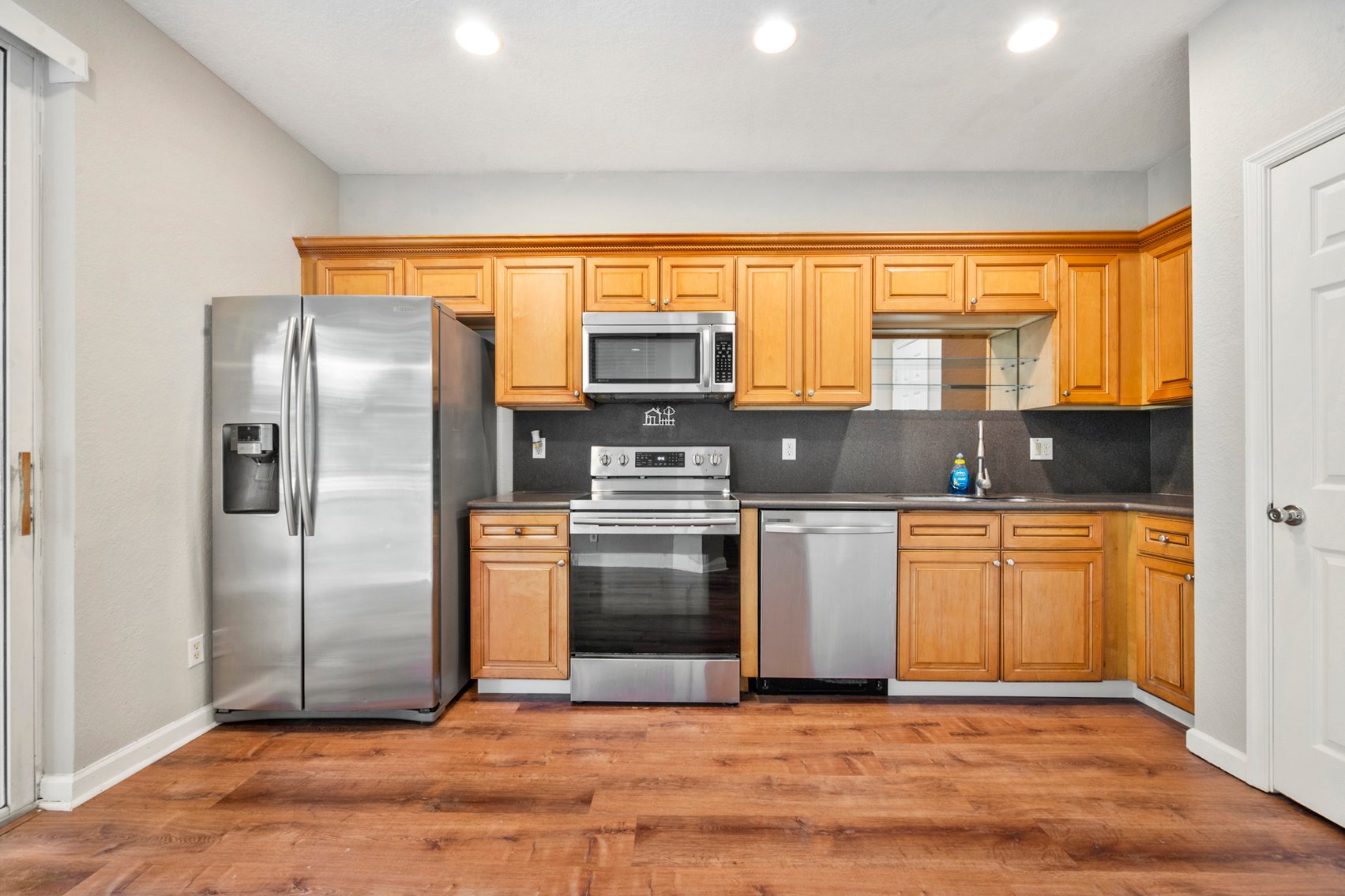 Image for Thousand Oaks Townhouse Riviera Beach, Online Auction, Palm Beach County