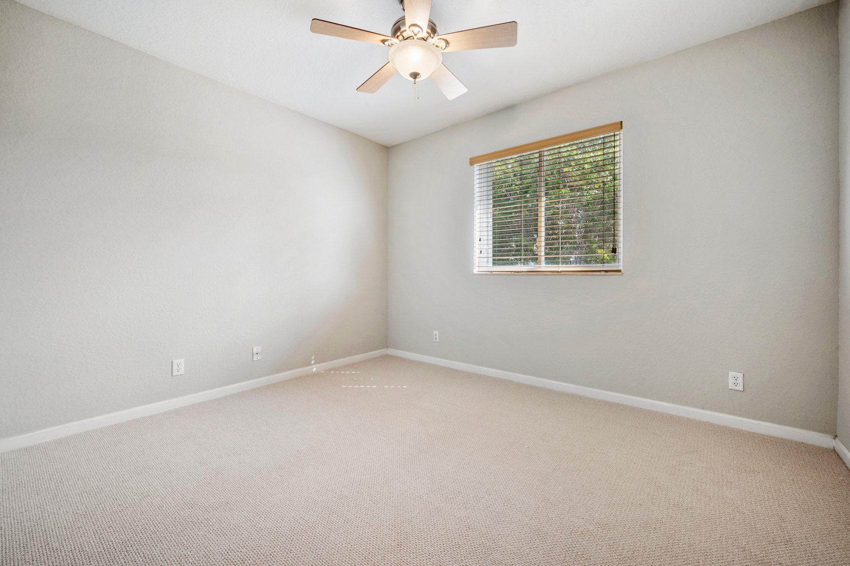 Image for Thousand Oaks Townhouse Riviera Beach, Online Auction, Palm Beach County
