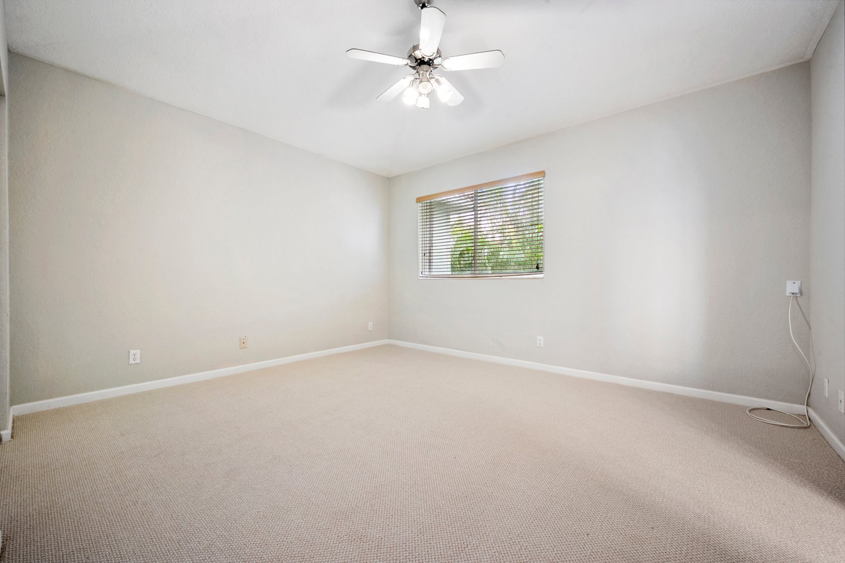 Image for Thousand Oaks Townhouse Riviera Beach, Online Auction, Palm Beach County