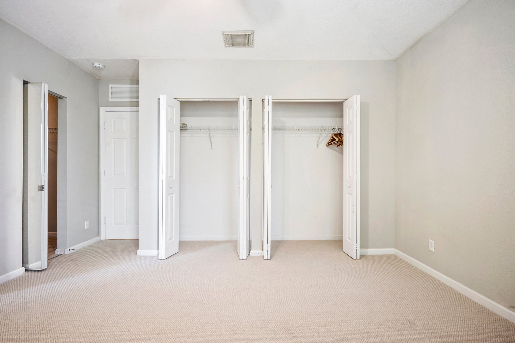 Image for Thousand Oaks Townhouse Riviera Beach, Online Auction, Palm Beach County