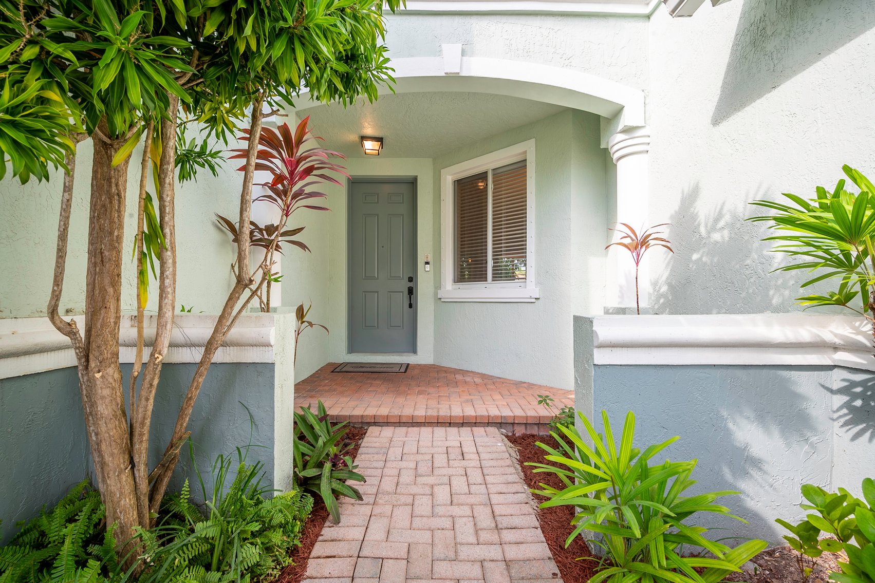 Image for Thousand Oaks Townhouse Riviera Beach, Online Auction, Palm Beach County