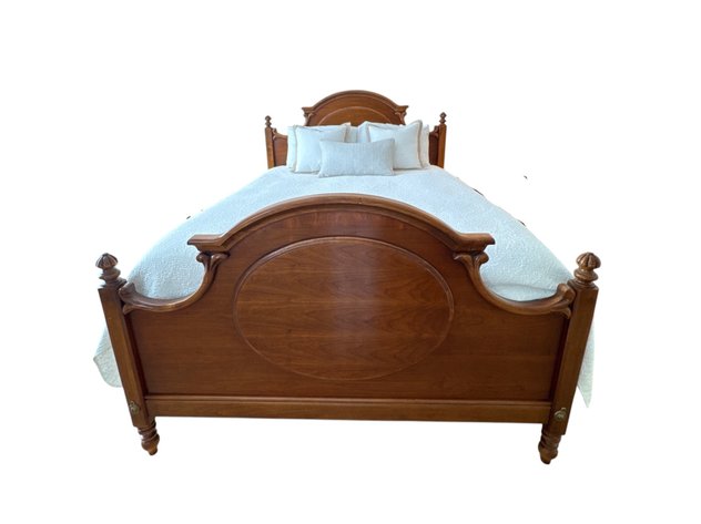 Image for Refined Living, Online Auction- Downsizing in Leesburg