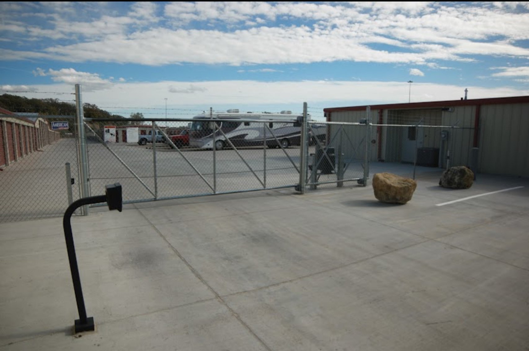 Image for DELINQUENT STORAGE UNIT LIVE AUCTION - PONCA STORAGE FACILITY