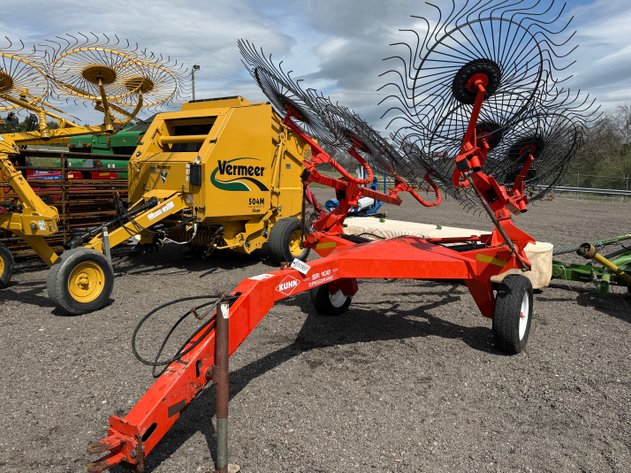 Image for KUHN SR108 PULL TYPE 8 WHEEL V RAKE