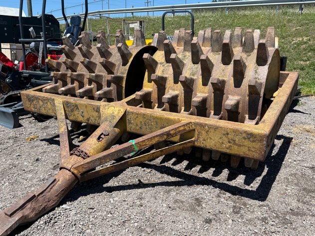 Image for PULL TYPE 8' SHEEPS FOOT COMPACTOR