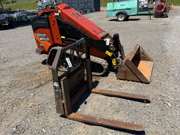 Image for DITCH WITCH SK800 TRACK DINGO