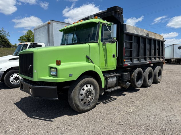 Image for 1993 VOLVO TRI-AXLE DUMP TRUCK