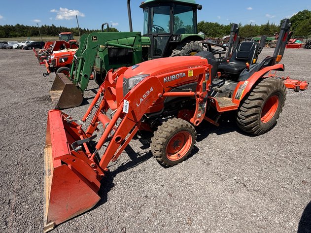 Image for KUBOTA B2650 TRACTOR