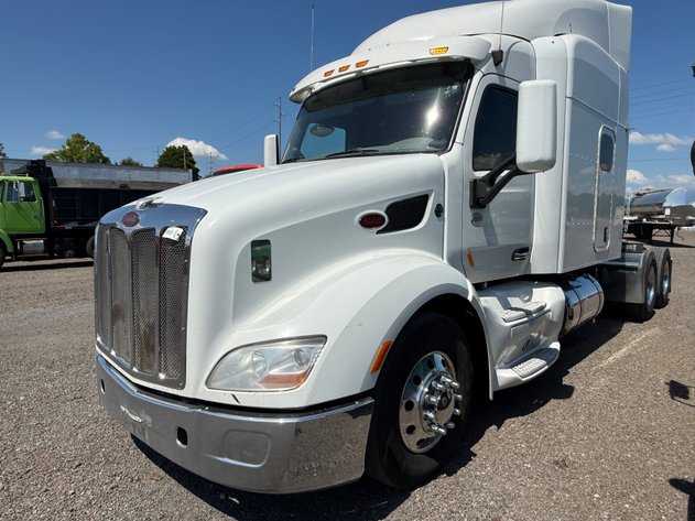 Image for 2014 PETERBILT 579 TANDEM AXLE ROAD TRACTOR