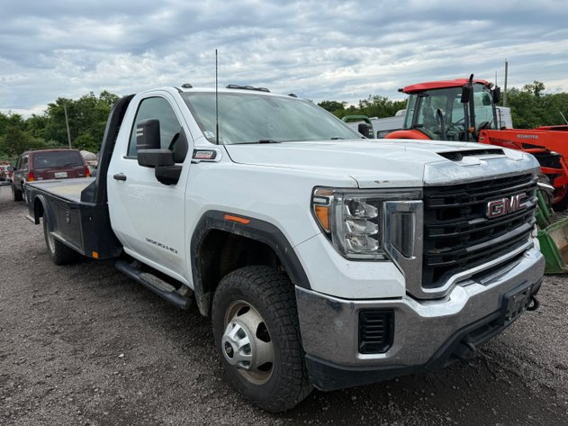 Image for 2021 GMC 3500 HD FLAT BED TRUCK