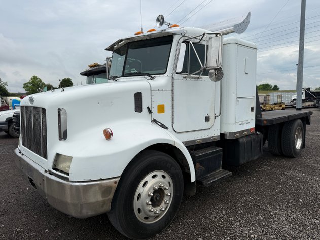 Image for 1994 PETERBILT 330 FLATBED TRUCK