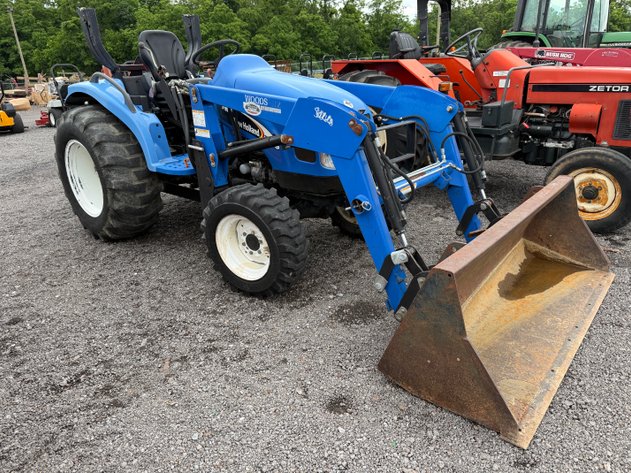Image for NEW HOLLAND TC35A TRACTOR