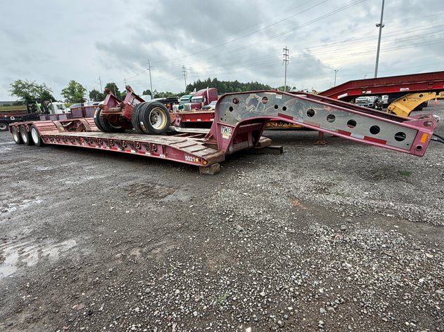 Image for 2005 FONTAINE 55 TON TRI AXLE DETACH TRAILER