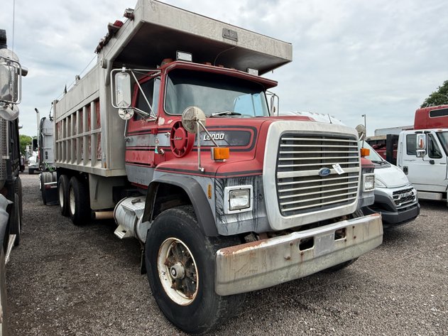 Image for 1988 FORD L9000 TRI-AXLE DUMP TRUCK