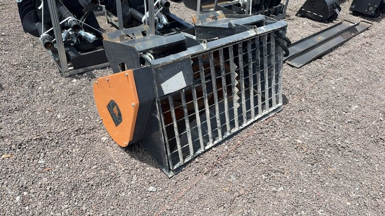 Image for WOLVERINE SKID STEER CONCRETE MIXING BUCKET