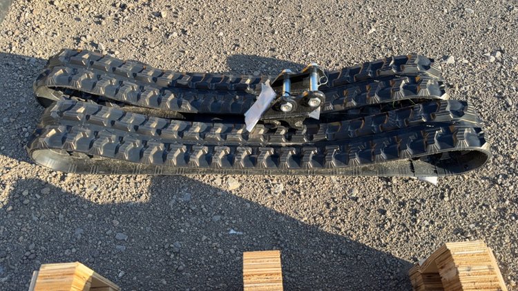 Image for SET OF MINI EXCAVATOR TRACKS AND QUICK COUPLER