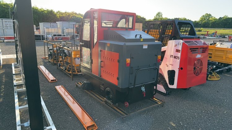 Image for 2025 FUTURE S2000 RIDE ON ELECTRIC FLOOR SWEEPER