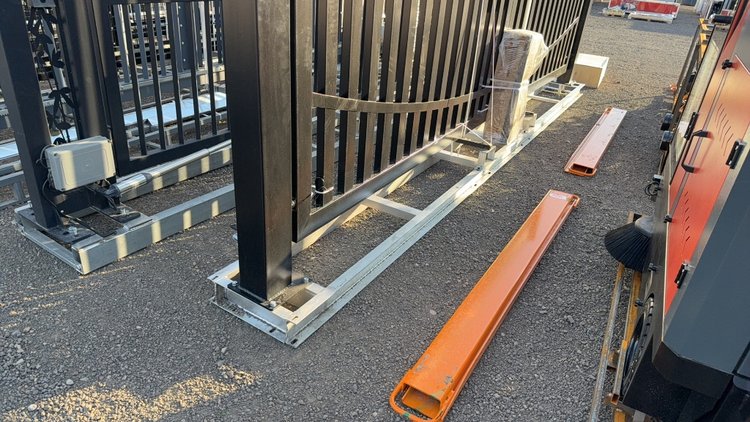 Image for 16' BI PARTING GATE
