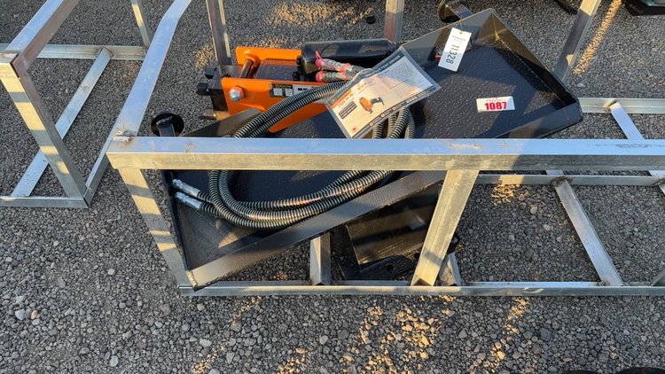 Image for WOLVERINE SKID STEER HYD POST DRIVER