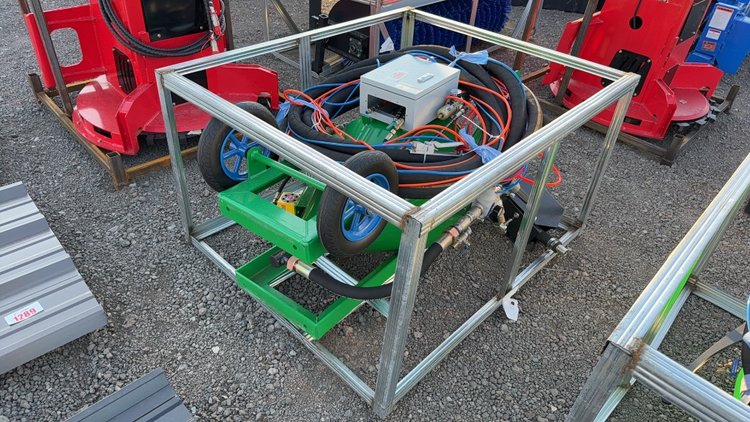 Image for PORTABLE SAND BLASTER TANK