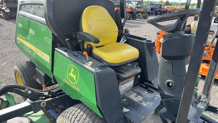 Image for JOHN DEERE 1600 GOLF COURSE MOWER