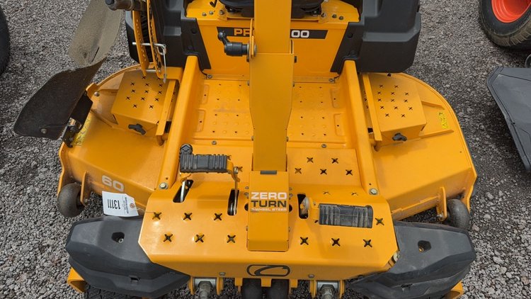 Image for 2018 CUB CADET PRO Z 100 ZERO TURN MOWER