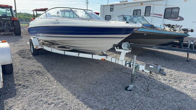 Image for BAYLINER CAPRI 2050 LS 20' RUNABOUT BOAT