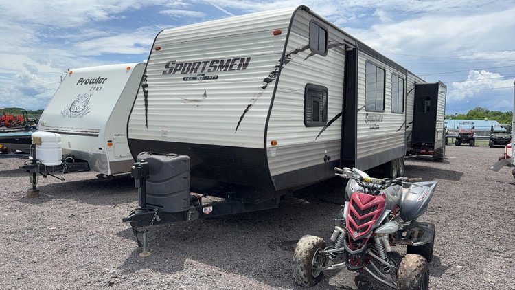 Image for 2017 FABRIQUE SPORTSMAN 37' BUMPER PULL CAMPER