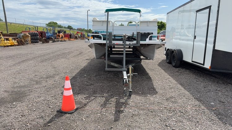 Image for PLAYBOUY EAGLE 24' PONTOON