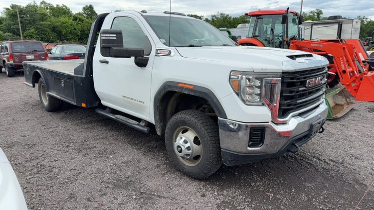 Image for 2021 GMC 3500 HD FLAT BED TRUCK