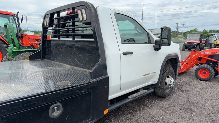 Image for 2021 GMC 3500 HD FLAT BED TRUCK