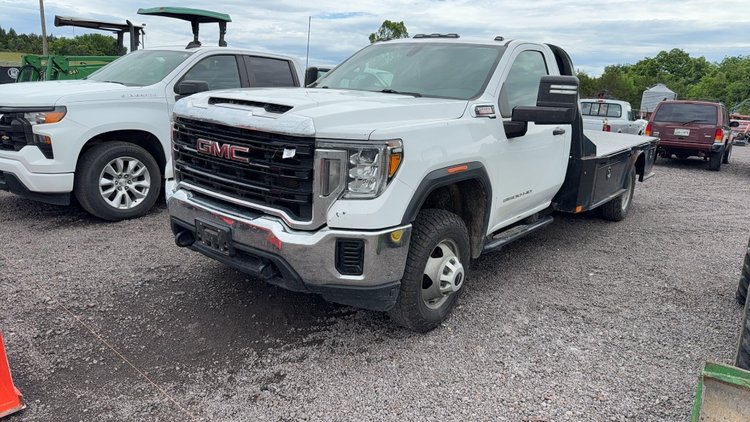 Image for 2021 GMC 3500 HD FLAT BED TRUCK