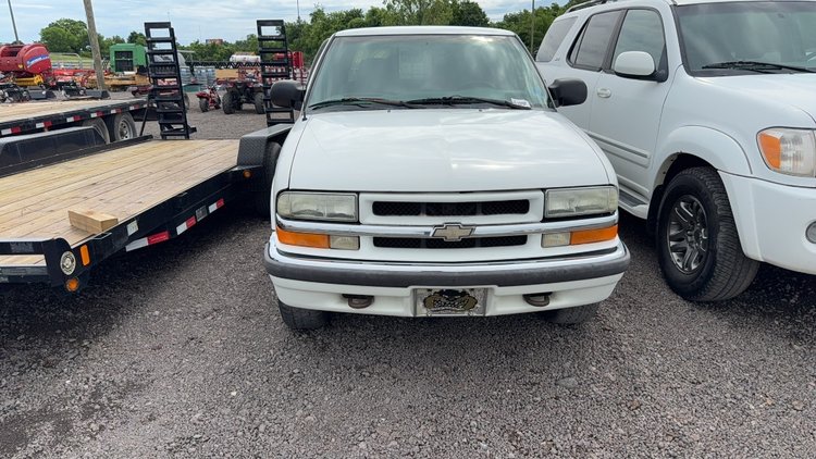 Image for 2002 CHEVY S10 PICKUP TRUCK