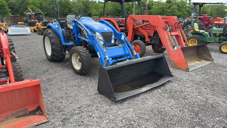 Image for NEW HOLLAND TC40A TRACTOR