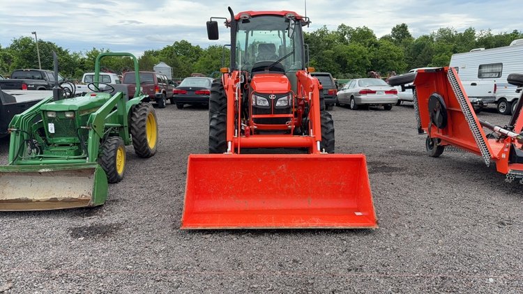 Image for KUBOTA M7040 TRACTOR