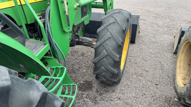 Image for JOHN DEERE 5520 TRACTOR