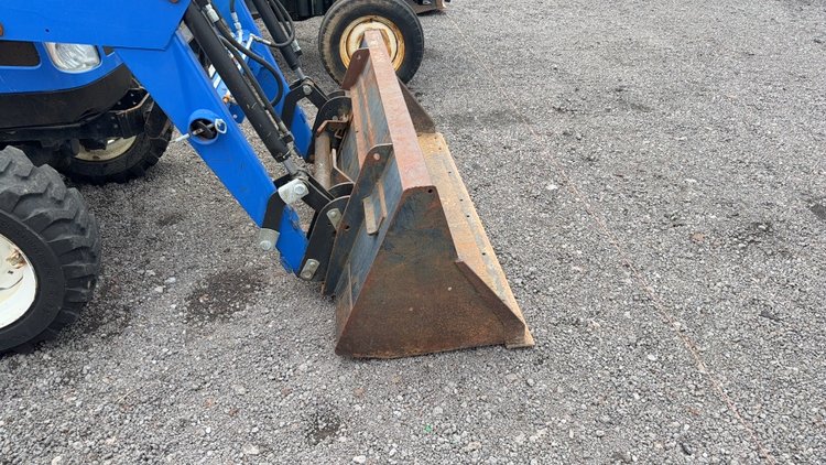 Image for NEW HOLLAND TC35A TRACTOR