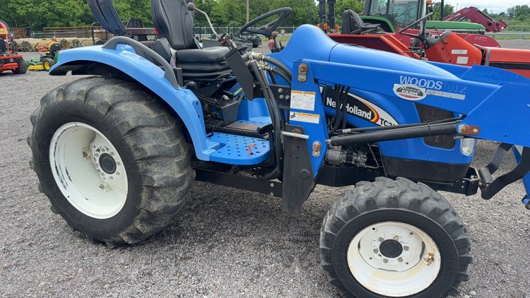 Image for NEW HOLLAND TC35A TRACTOR
